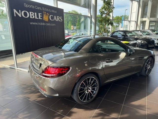 Fahrzeugabbildung Mercedes-Benz SLC 300 AMG Line AIRSCARF MEMORY LED