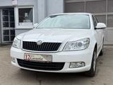 Skoda Octavia Lim. Ambition Euro5 - Skoda Octavia aus 2012 mit Diesel-Antrieb: Limousine