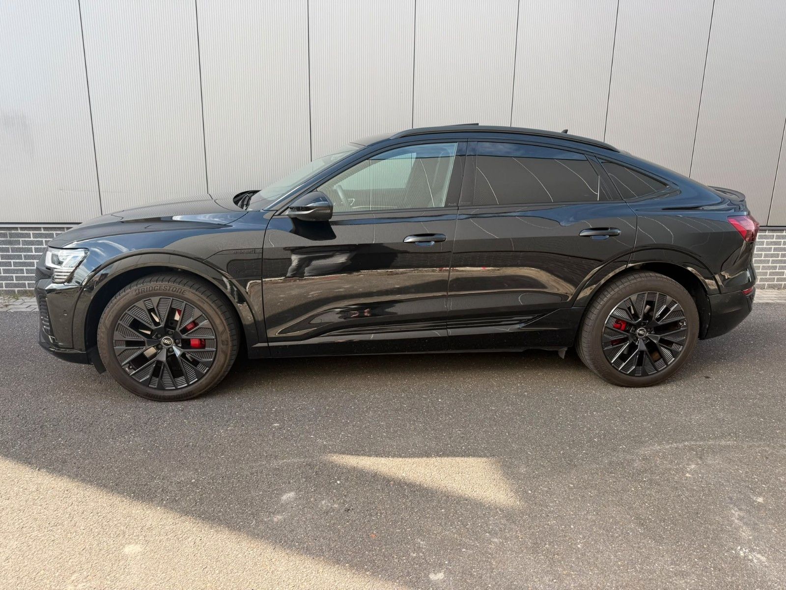 Audi Q8 e-tron 55 q S line Pano Matrix S Sitze 21" imagem 2