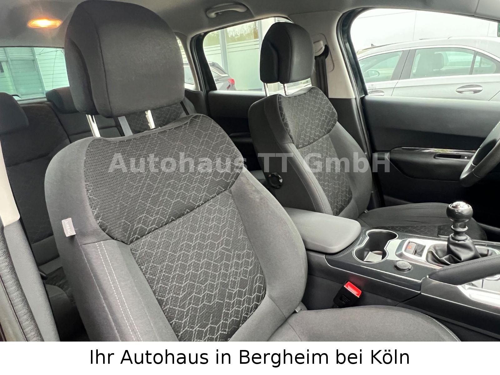 Peugeot 3008 Active 155 THP°Navi°Kamera°1.Hand°67105km°
