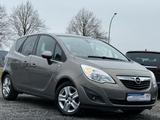 Opel Meriva B Edition 1.4*Panorama*Klima*AHK*TÜV-NEU