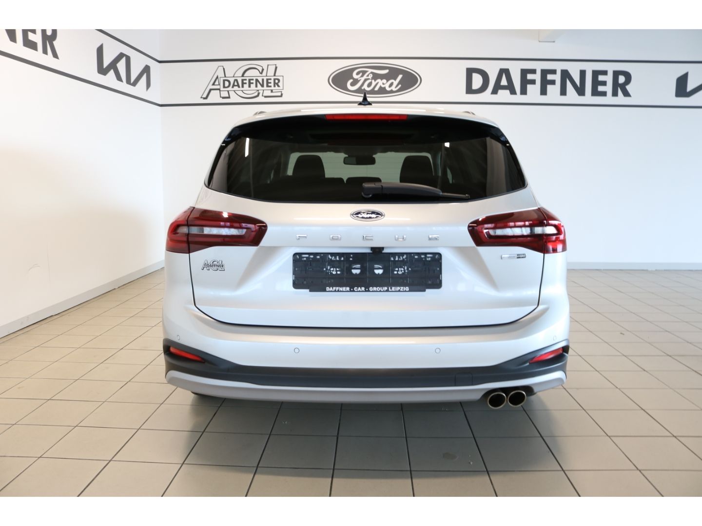 Fahrzeugabbildung Ford Focus Active X Schiebdach LED DAB totWinkel ASS