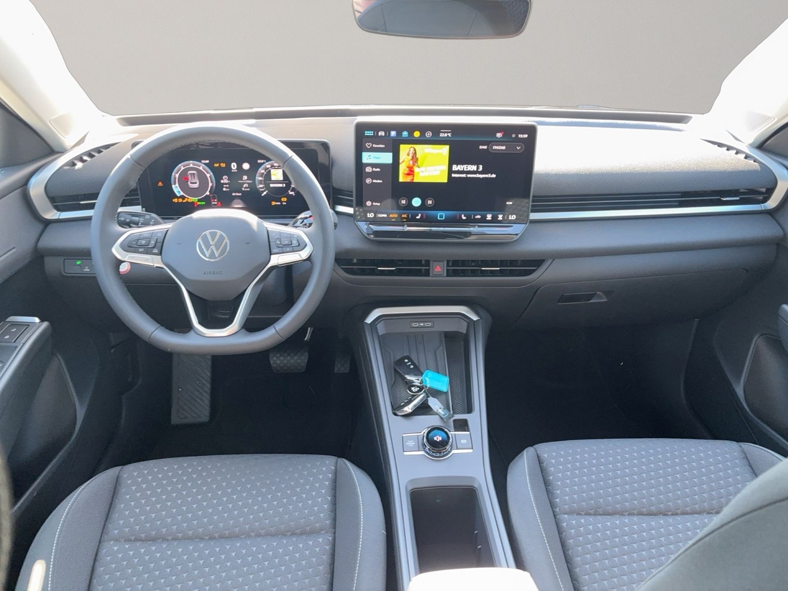 T-Roc 1.5 l eTSI Life, AHK, Navi, ACC, Energy