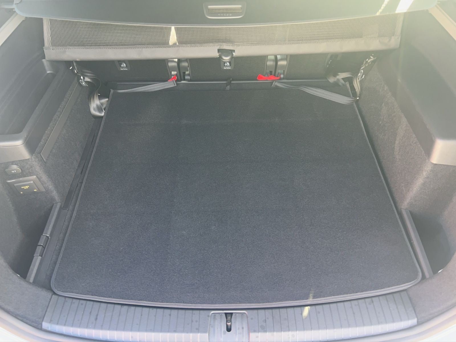 Touran Highline 1.5 TSI DSG AHK*Navi*ACC*Standhz