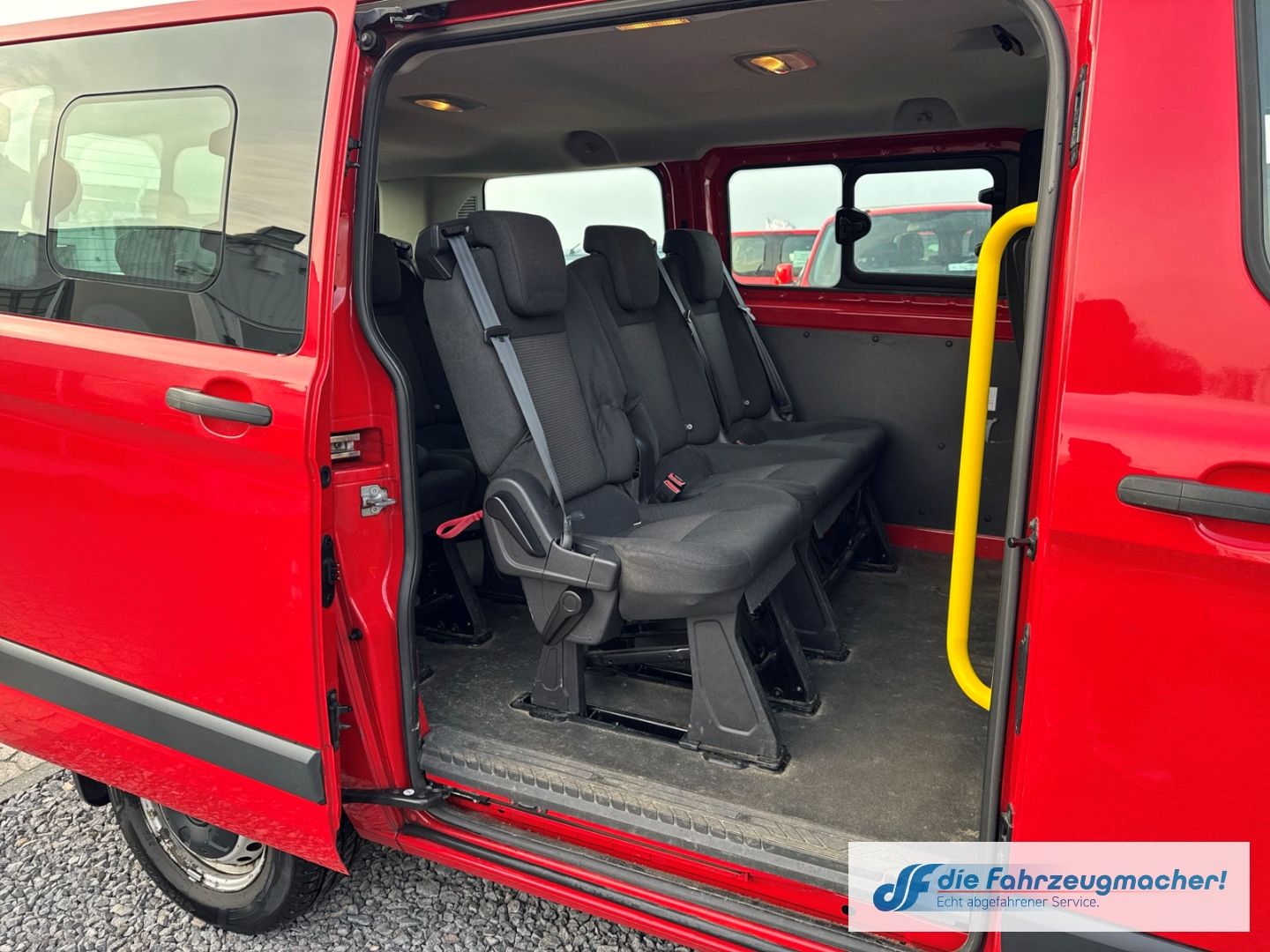Fahrzeugabbildung Ford Transit Custom Kombi 300 L1 2.2 TDCi *1889 *EXPO