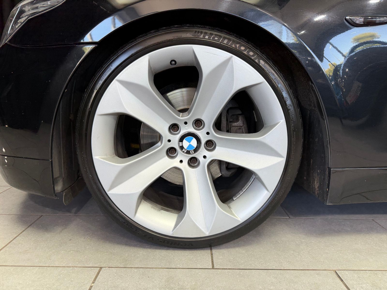 Fahrzeugabbildung BMW 523I Touring |PDC|PANO|NAVI|LEDER