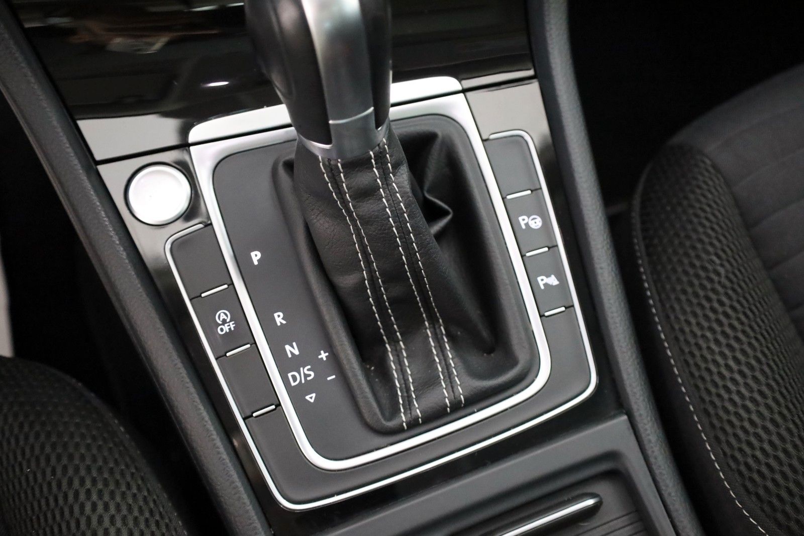Fahrzeugabbildung Volkswagen Golf VII Variant Cup BMT Navi,Kamera,SH,Panorama