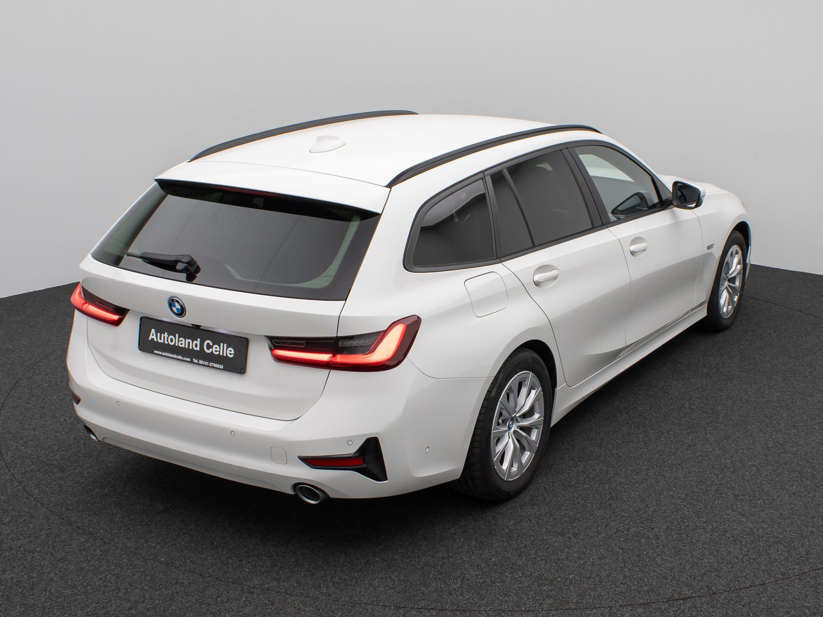Fahrzeugabbildung BMW 320e Kamera Leder DAB Alarm DrivAssistent Sport