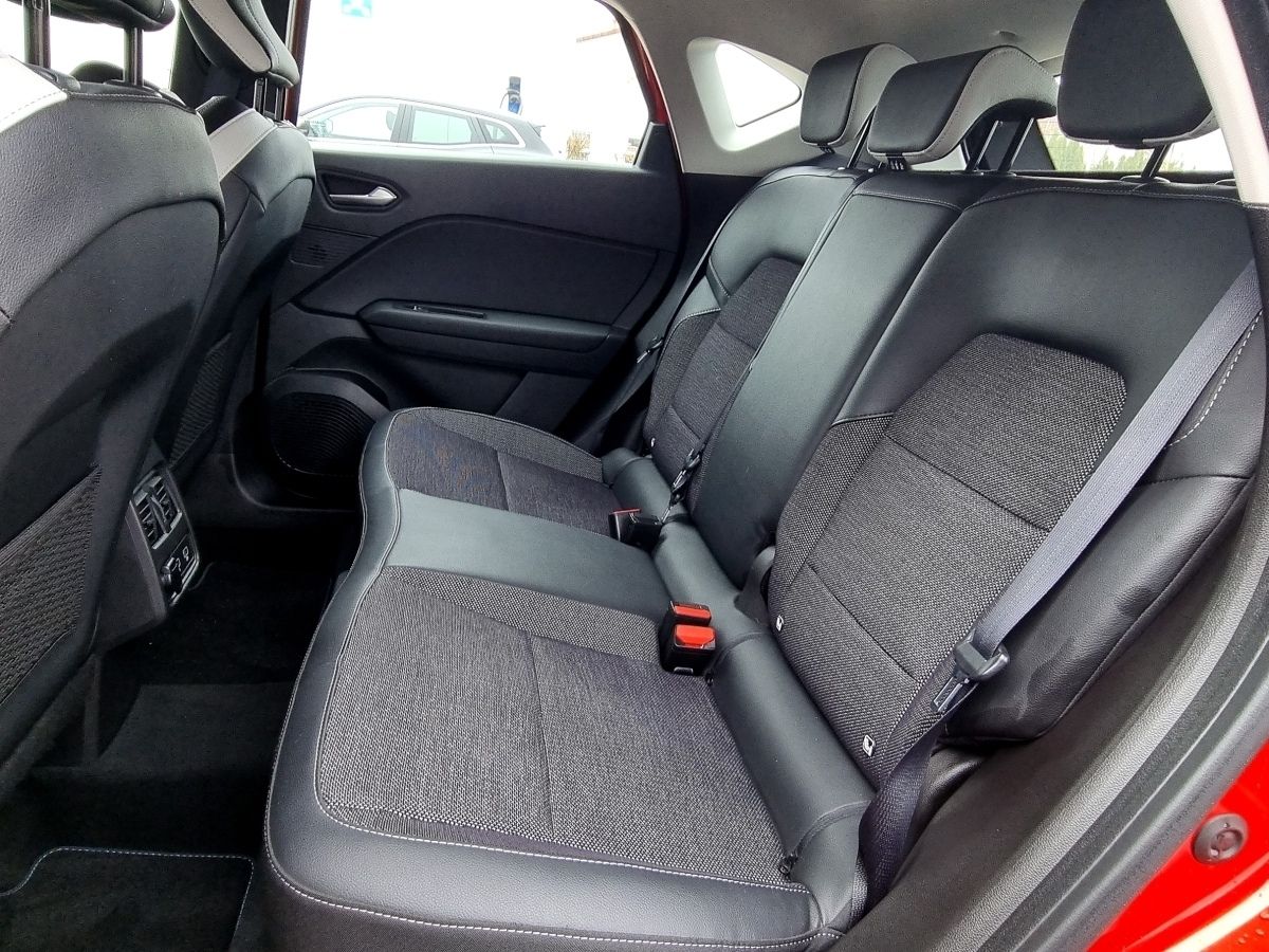 Fahrzeugabbildung Renault Captur INTENS TCe 140 EDC