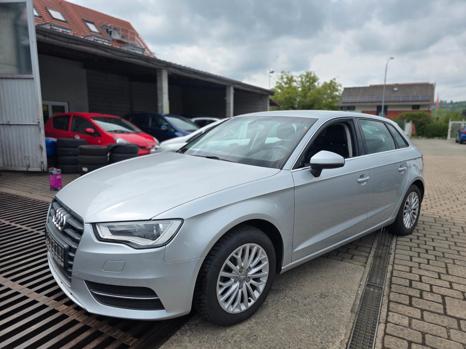 Audi A3 Sportback 2.0 Navi Xenon TLeder Tempom Sihzg