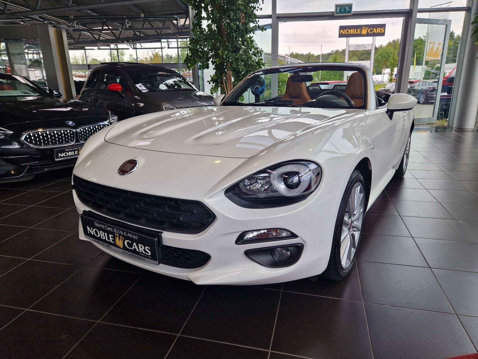 Fahrzeugabbildung Fiat 124 Spider Lusso LEDER NAV SHZ RFK ALU