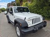 Jeep Wrangler 3.6l V6 Unlimited Sahara Automatik ... - Jeep Wrangler mit Benzin-Antrieb: Geländewagen, Automatik