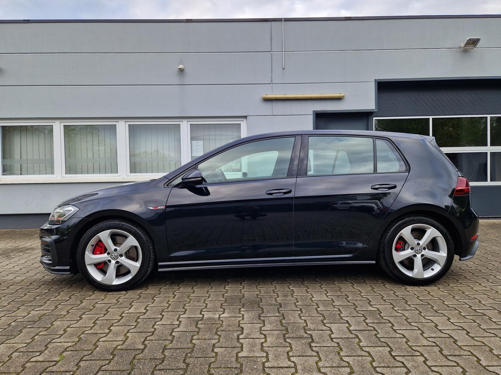Volkswagen Golf VII Lim. GTI Performance *Pano*Kamera*LED