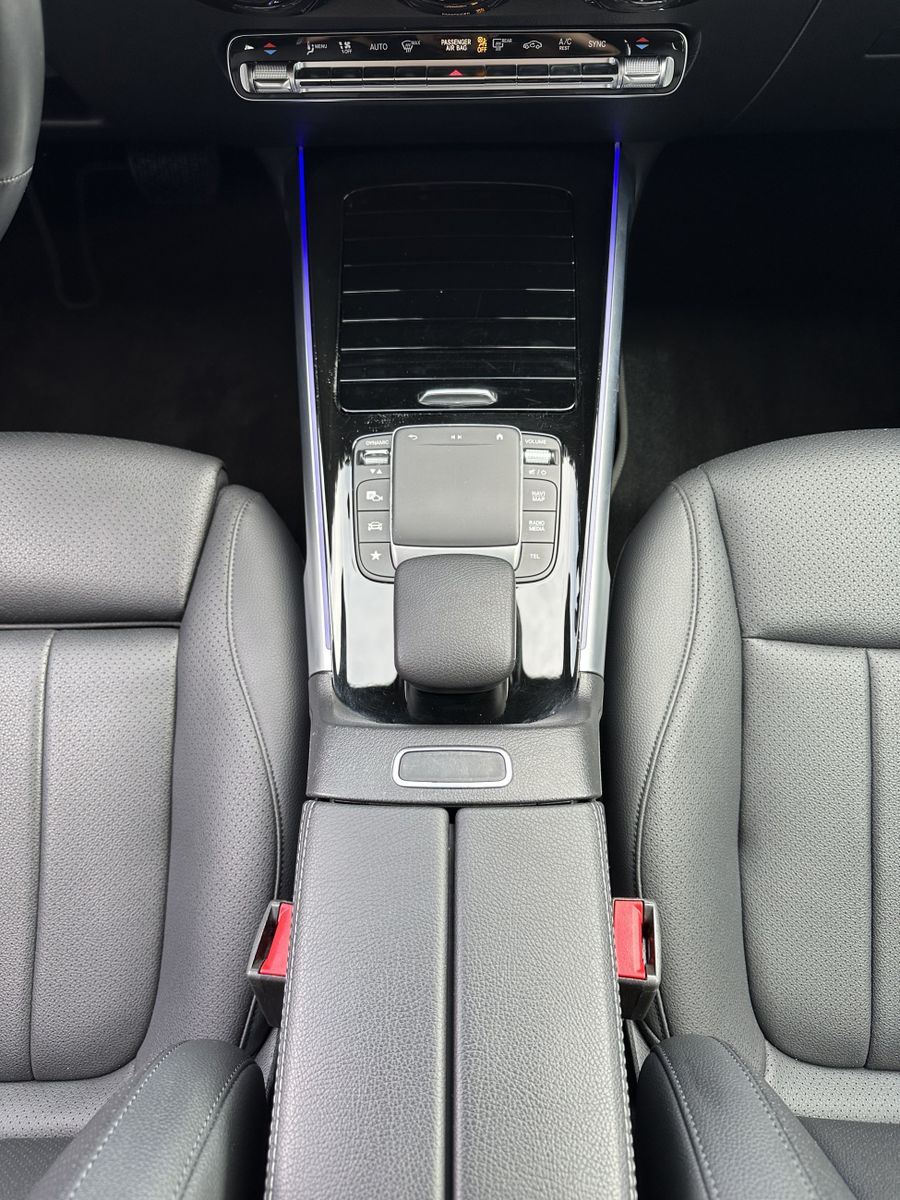 Fahrzeugabbildung Mercedes-Benz GLB 220d Progressive NAV+LED+AHK+DISTRONIC+KAM