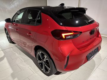 Fotografie des Opel Corsa 1.2 Direct Injection Turbo Automatik GS