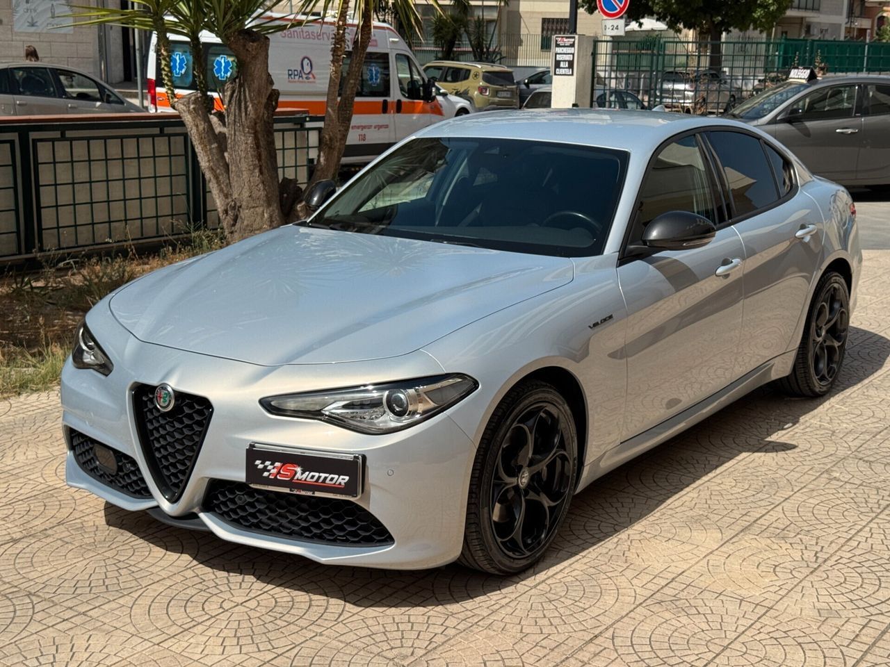 Alfa Romeo ALFA ROMEO GIULIA 2.2 T VELOCE Q4 210 cv auto MY imagem 3