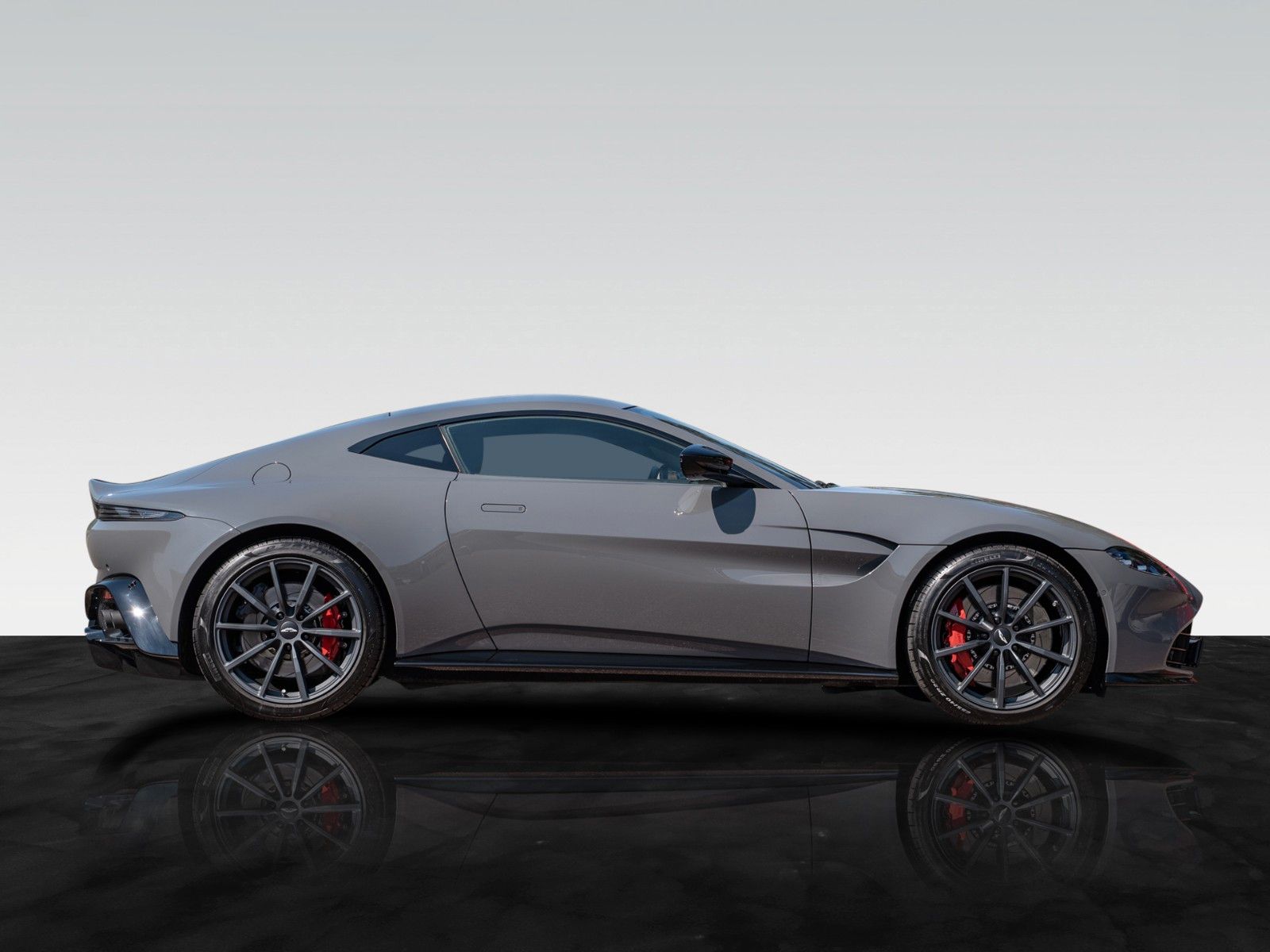 Aston Martin V8 Vantage Coupé | Carbon Interior | Style Pack foto 3