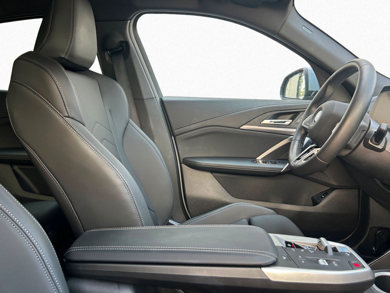 BMW iX2 - Bild 12