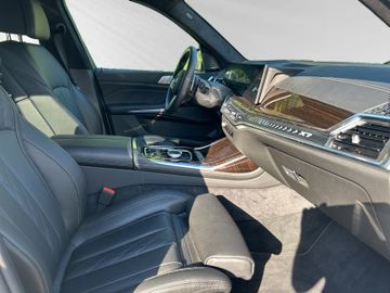 BMW X7 - 8
