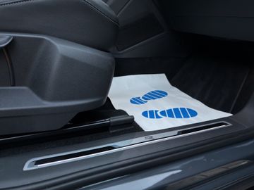 Volkswagen Tiguan R-Line 1.5 TSI DSG*BLACK*DIGITAL*LED*NAVI