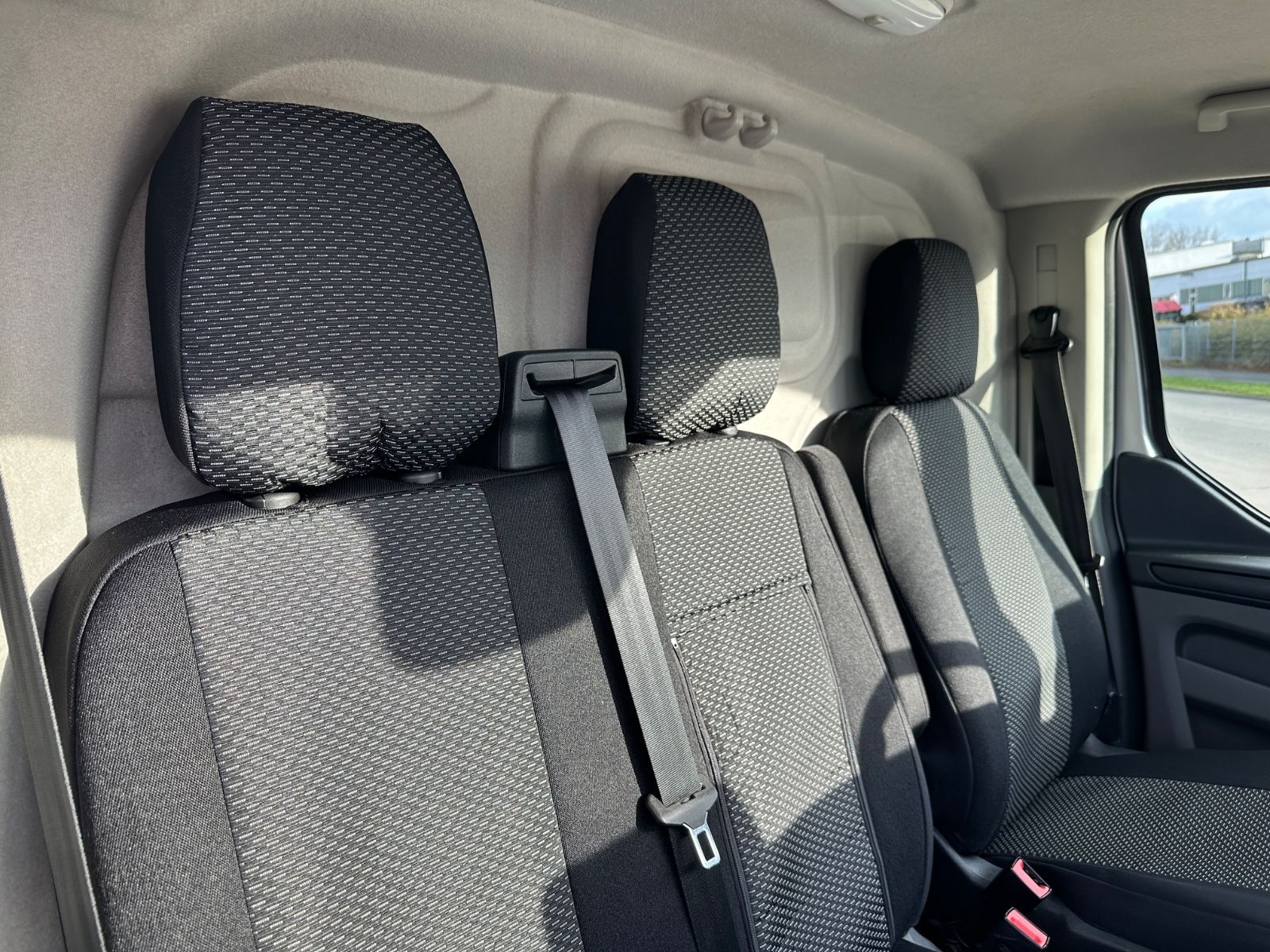 Fahrzeugabbildung Ford Transit Custom Kasten 300 Autom./Navi/Kamera/AHK