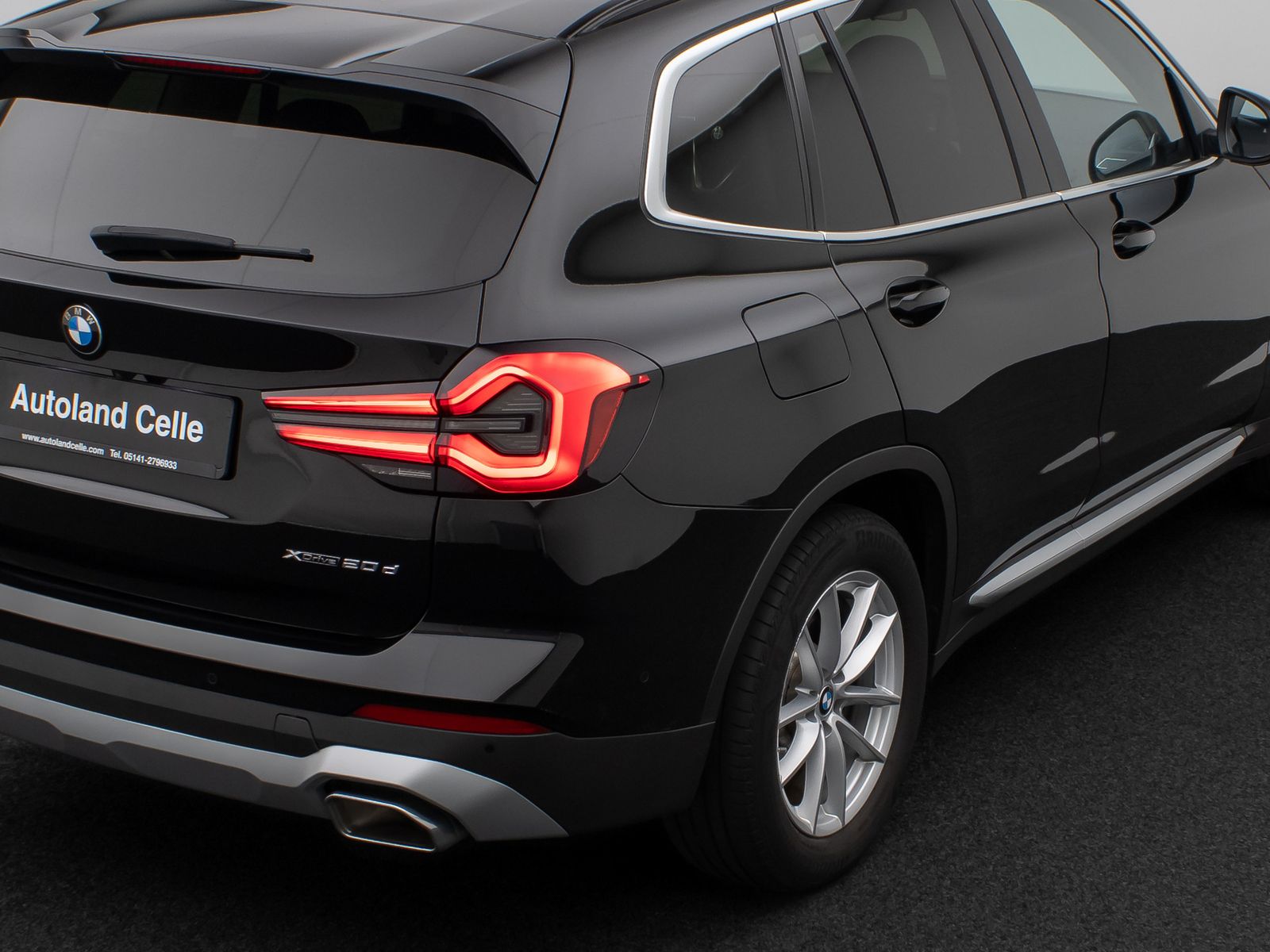 Fahrzeugabbildung BMW X3 xD20d KameraDAB HiFi Leder Alarm Sport 18Zoll