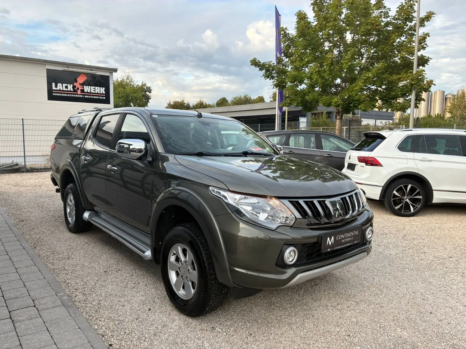 Mitsubishi L200 Plus Doppelkabine 4WD*Kamera*Temp*Hardtop*