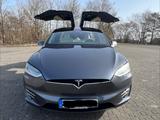 Tesla Model X Long Range AWD  - graue Tesla Model X