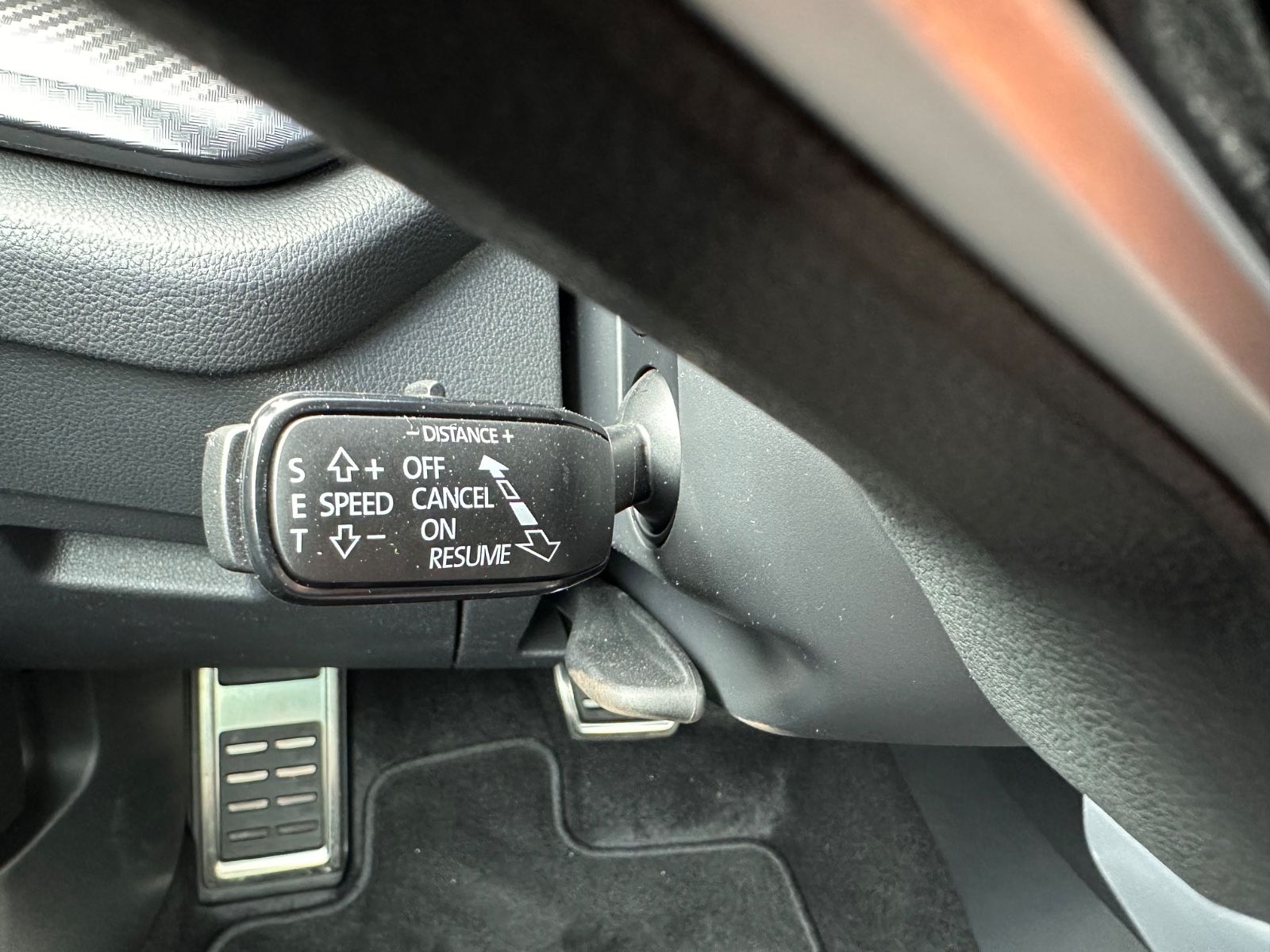 Fahrzeugabbildung SKODA Octavia RS Combi 2.0 TSI Pano/360°/Matrix/ACC