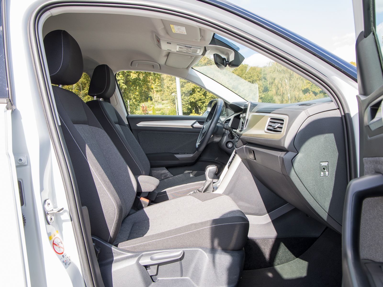 Volkswagen T-Roc 1.5 TSI DSG Move STANDHZG NAVI AHK LED GJ- imagem 3