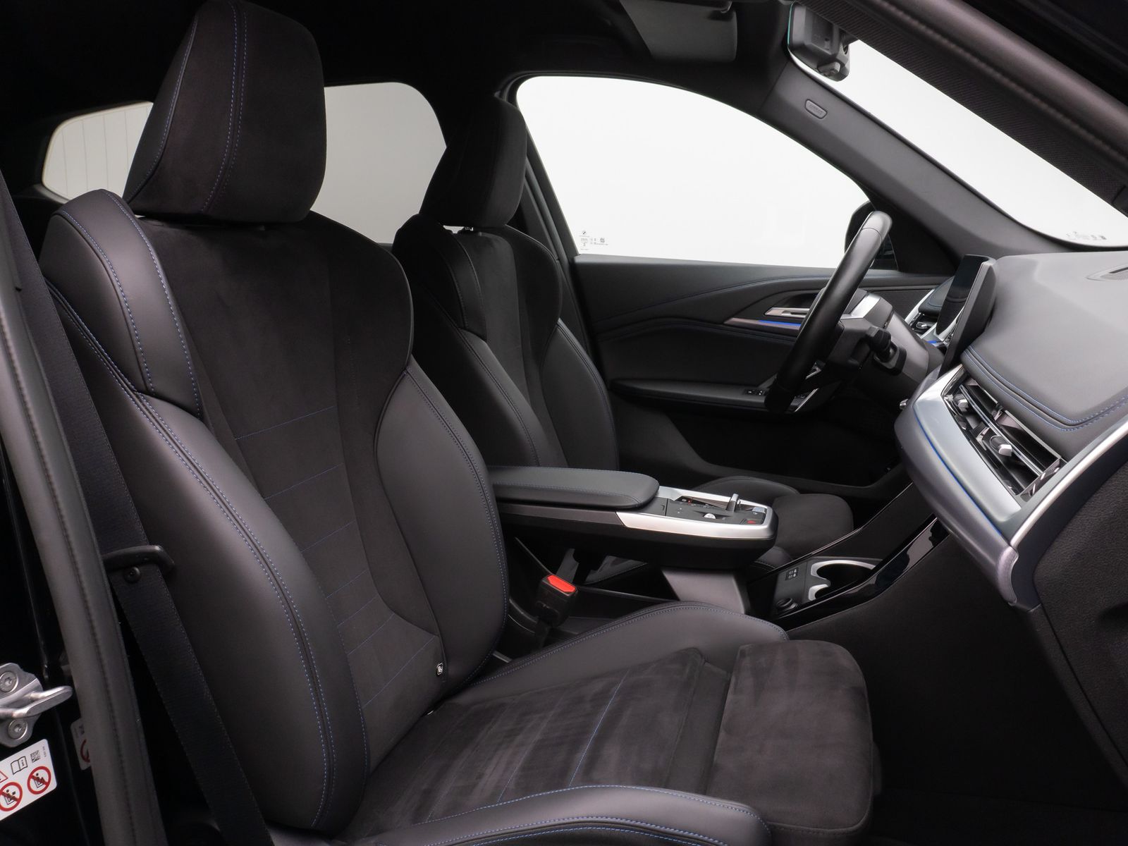 Fahrzeugabbildung BMW iX1 xD30 M Sport Kamera DAB Komfort Fernlichtass