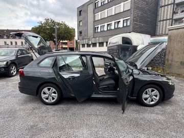 Volkswagen Golf - 11