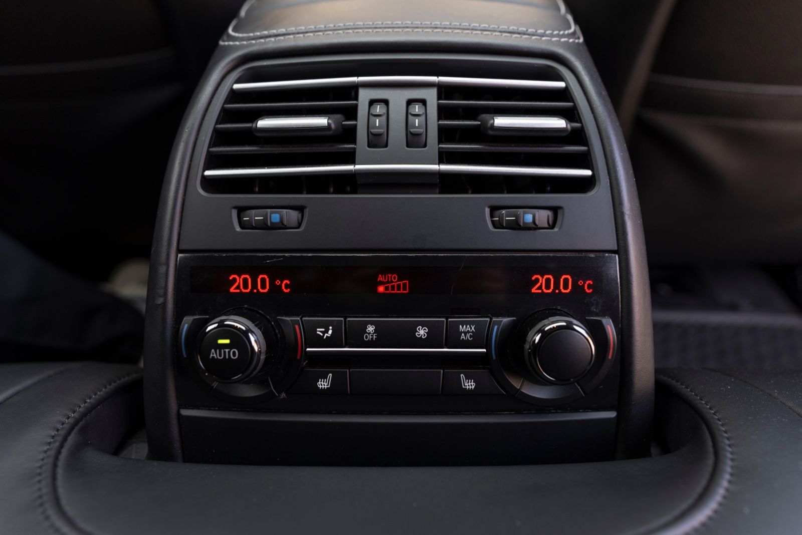 Fahrzeugabbildung BMW 650ix GC M-SPORT MASSAGE HUD H&K KAM CARPLAY