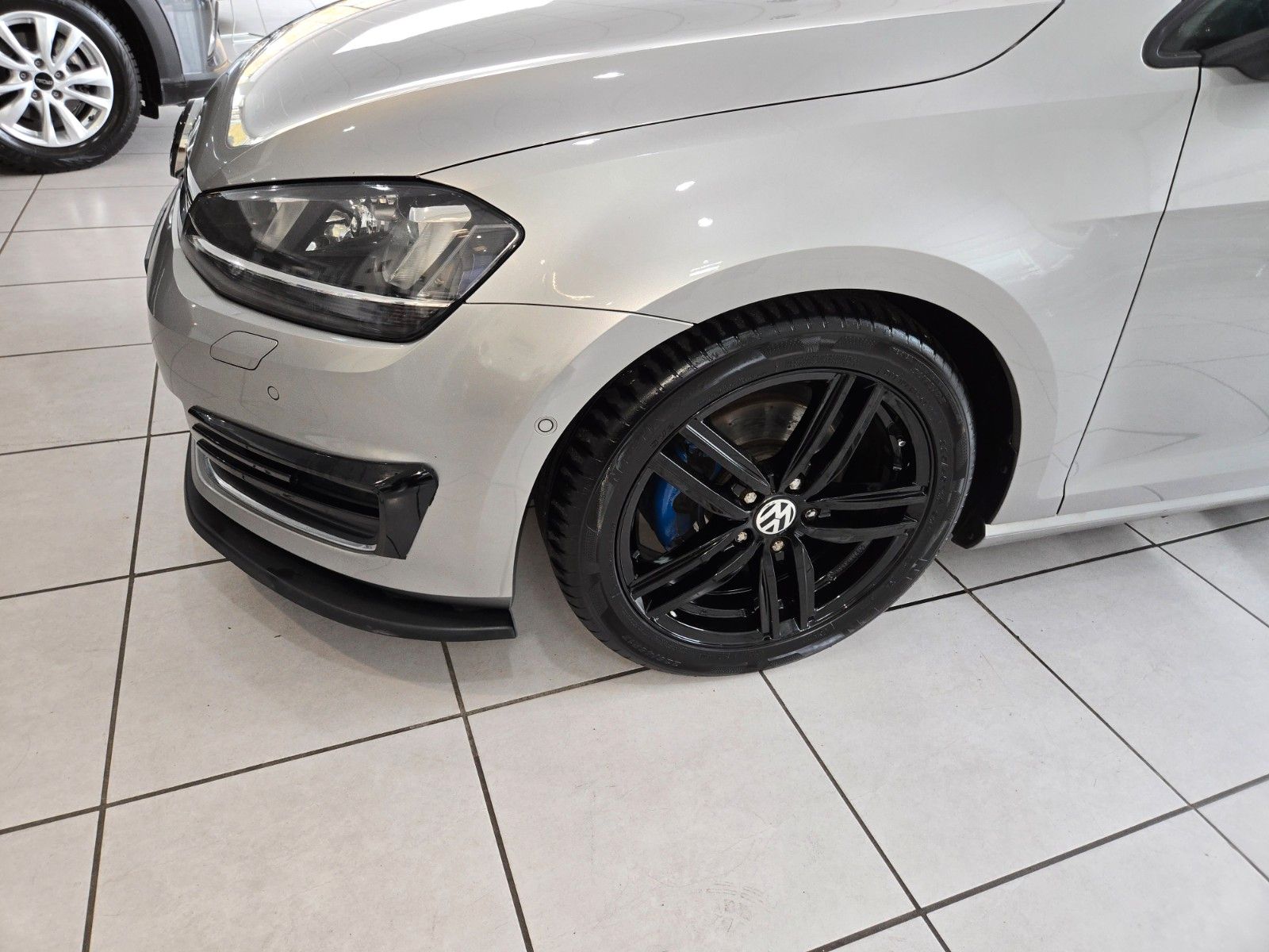 Fahrzeugabbildung Volkswagen Golf VII Lim. Highline BMT *PANORAMADACH*