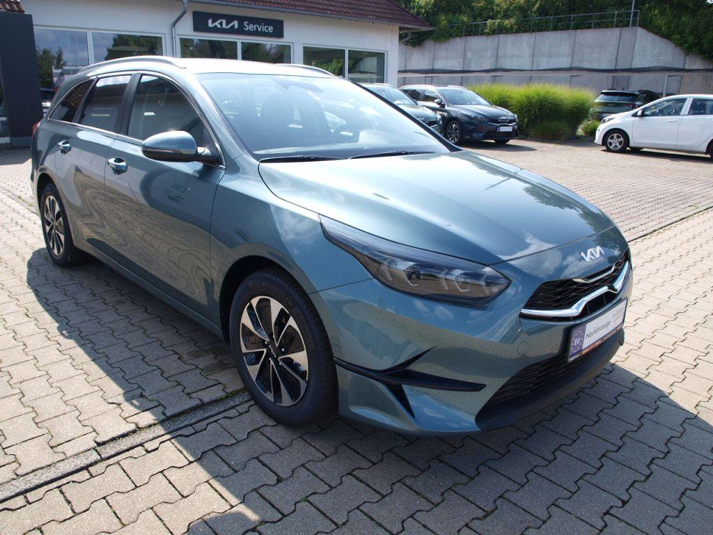 Kia Ceed SW 1.5 T DCT7 NAVI KAM ALU SHZG LED 4 WKR