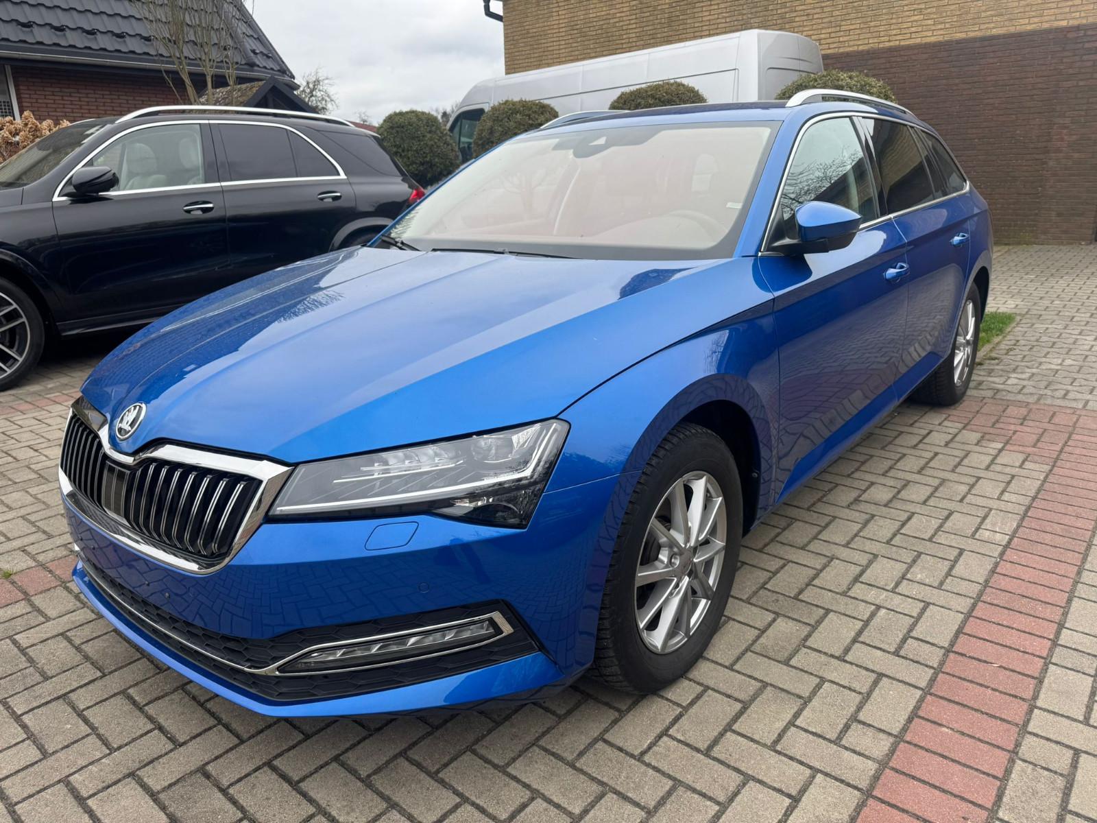 Skoda Superb Combi Style 2.0 150 PS+NAVI+SHZ+LED