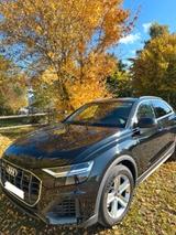 Audi Q8 55 TFSI quattro tiptronic - - gebrauchte Audi Q8 aus dem Jahr 2023