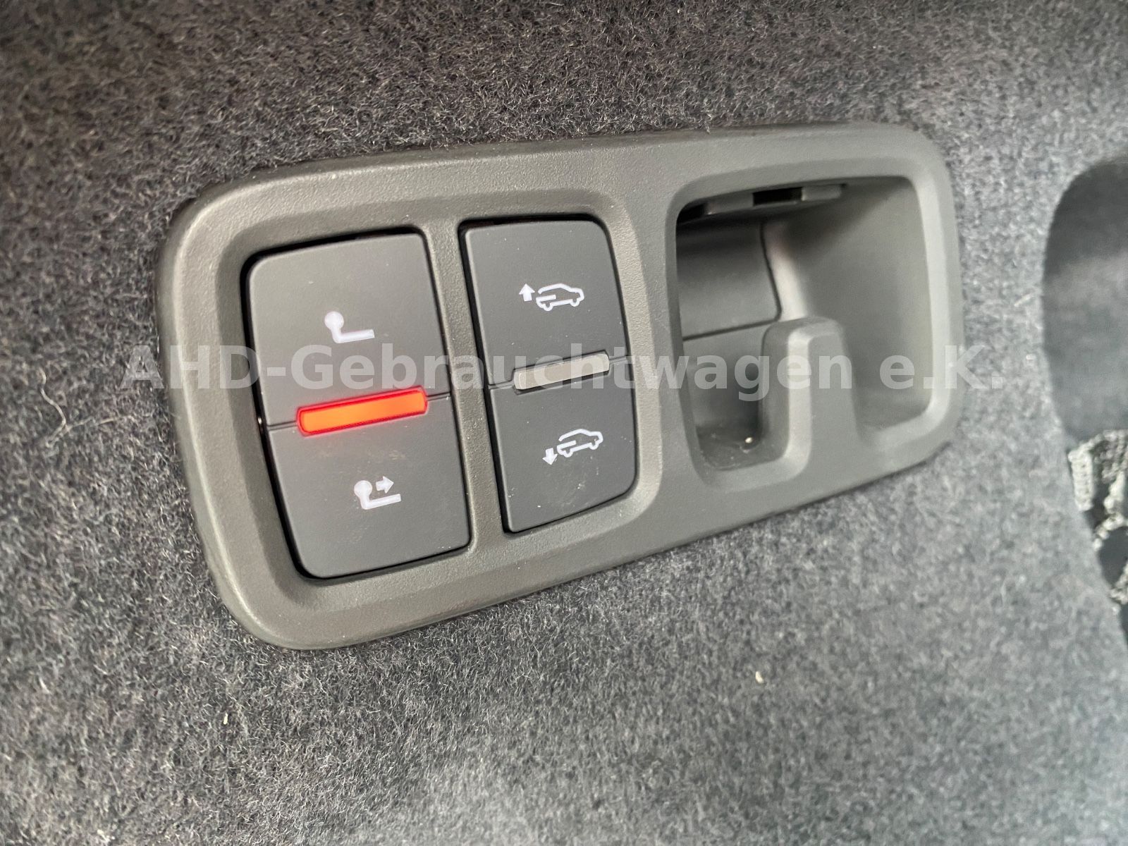 Fahrzeugabbildung Audi SQ8 4.0 TDI AHK B&O 360° Carbon Matrix Rauten 22