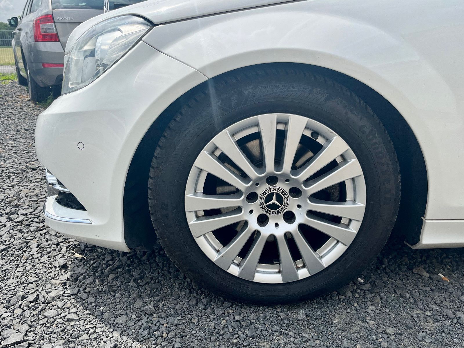 Fahrzeugabbildung Mercedes-Benz C 250 CDI 4MATIC Aut. Navi Leder Pano Standhzg