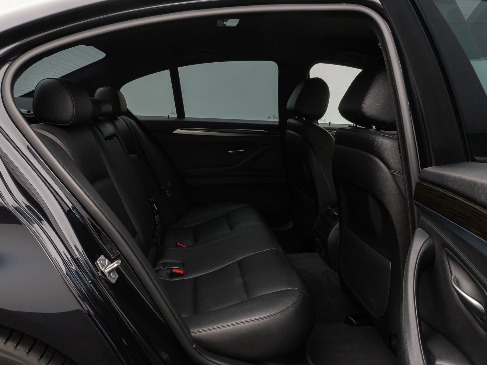 Fahrzeugabbildung BMW 525d M Sport Kamera HUD HiFi DrivingAssist LED