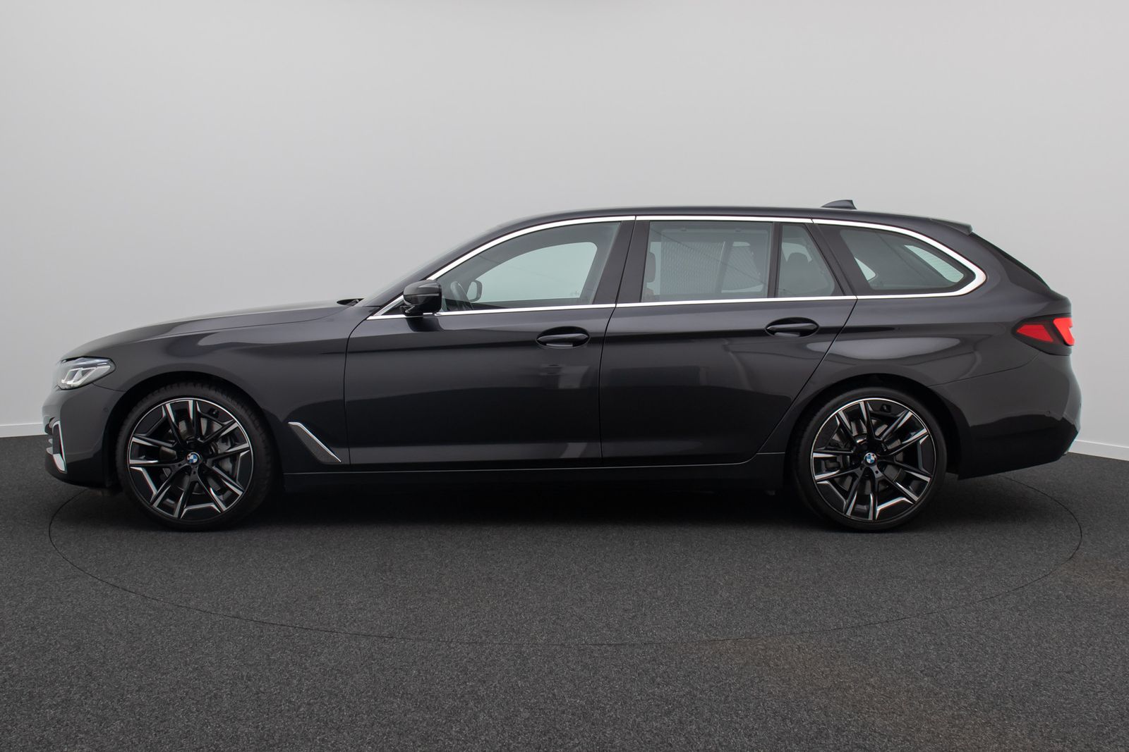 Fahrzeugabbildung BMW 540d  xD LuxuryLine Kamera Laser HUD DAB HiFi 20