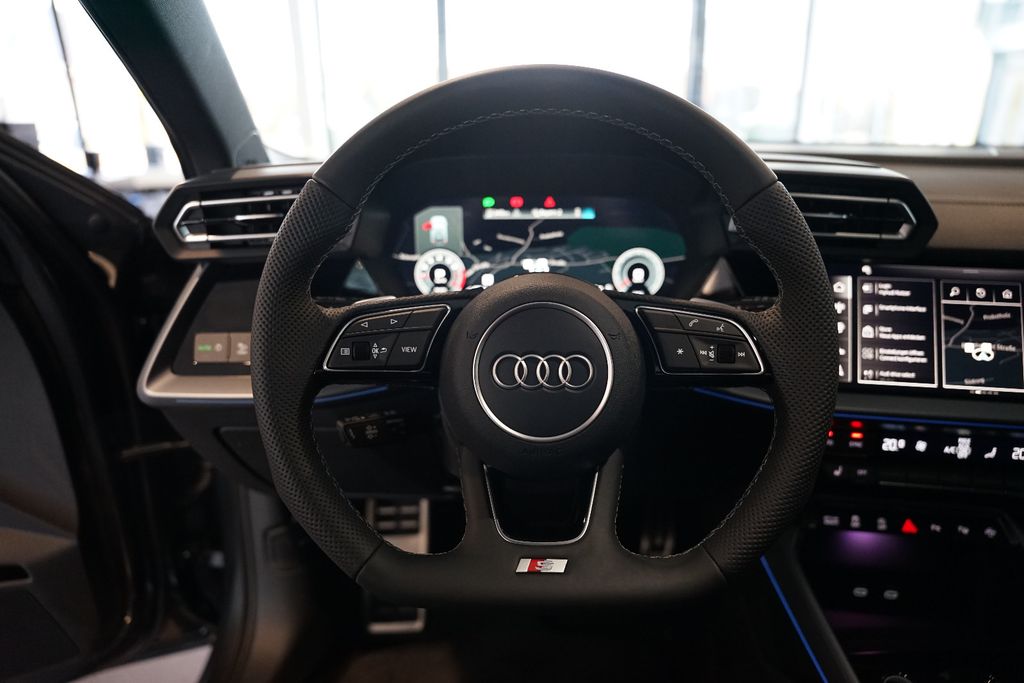 AUDI A3 Sportback 35 TFSI | 2x S line | Pano | Carbon AUDI A3 Sportback 35 TFSI | 2x S line | Pano | Carbon