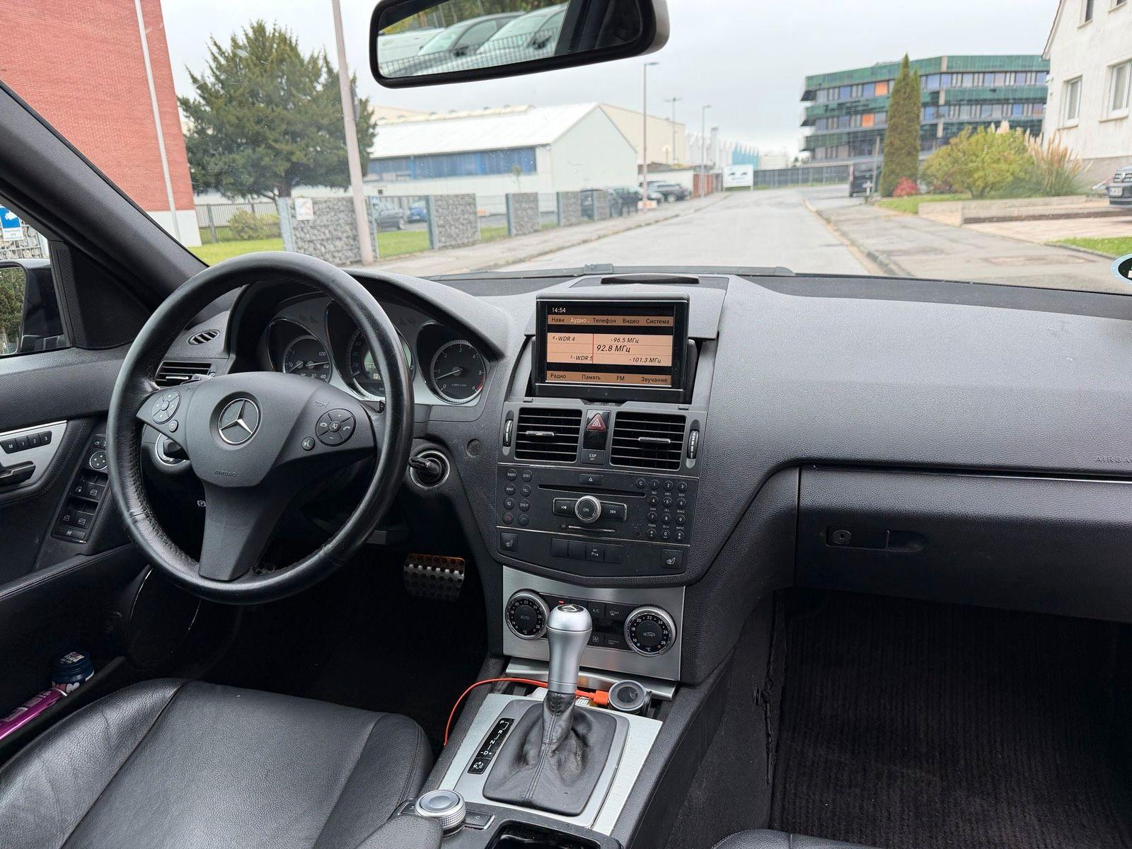 Mercedes-Benz C320 2009 — photo 5