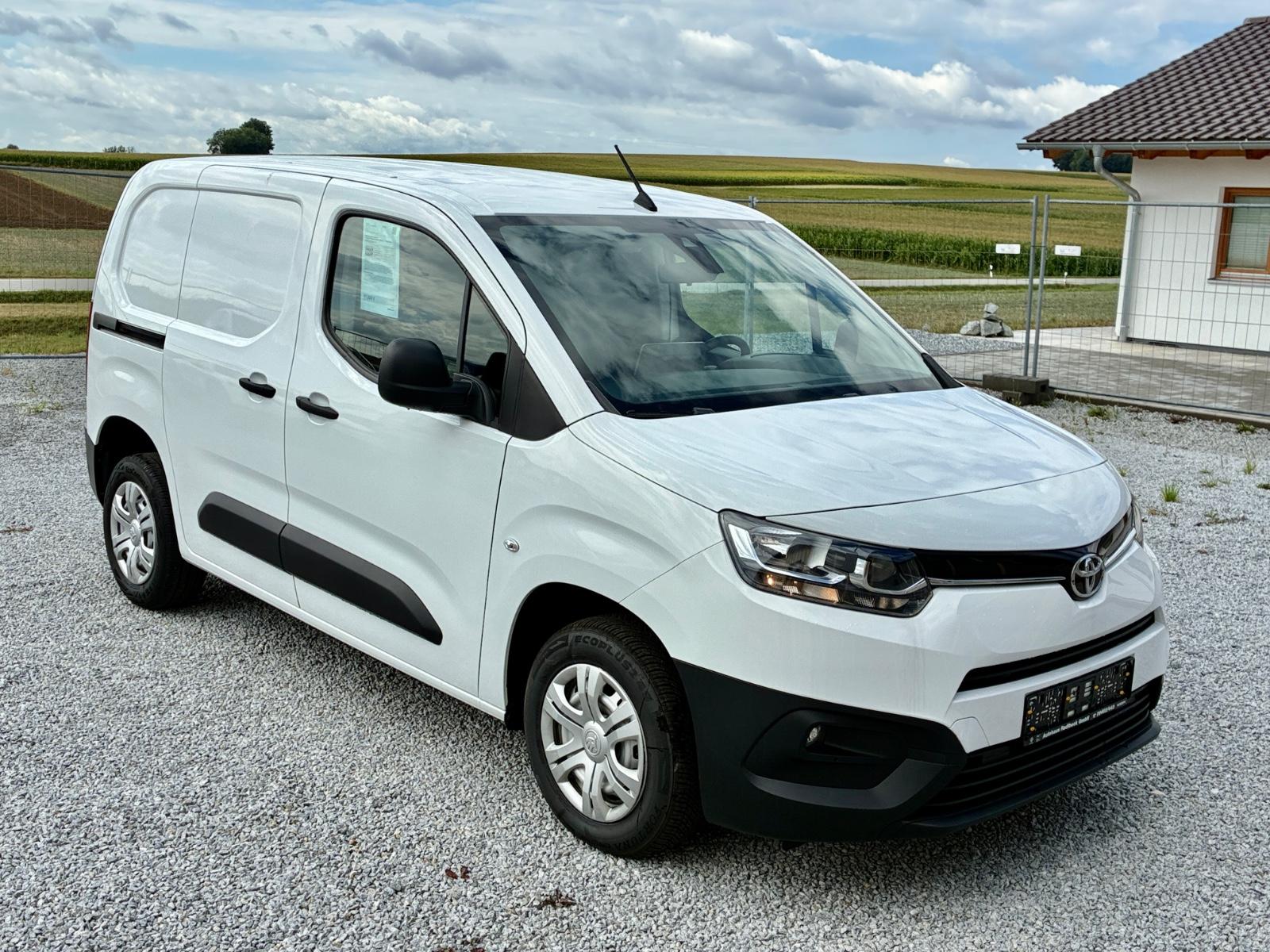 Toyota Proace City 1,5 D4d L1 Duty Navi TOPZUSTAND N1