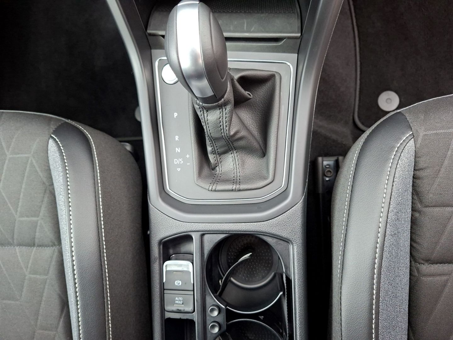 Touran 1.5 TSI DSG Comfortline *AHK*ACC*NAVI*