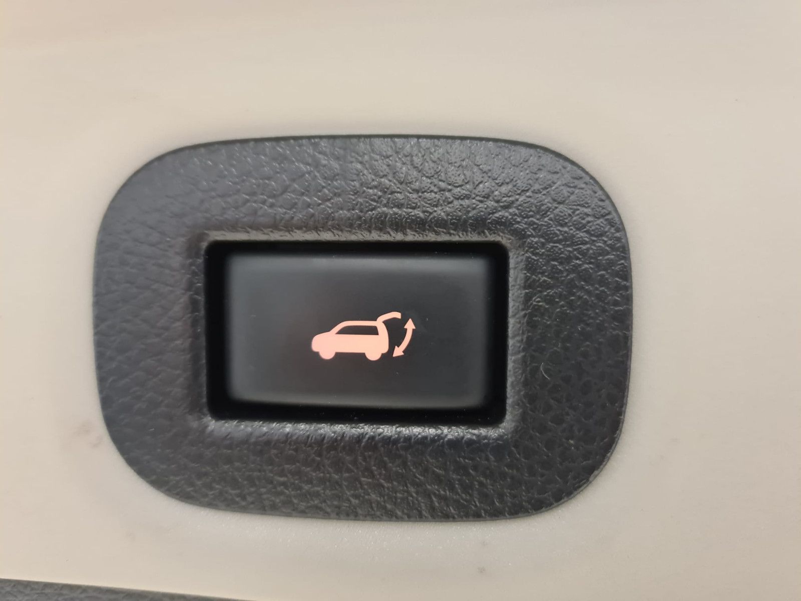 Fahrzeugabbildung Nissan X-Trail Tekna /NUR 40.TKM/SCHECKHEFT/LED/BOSE