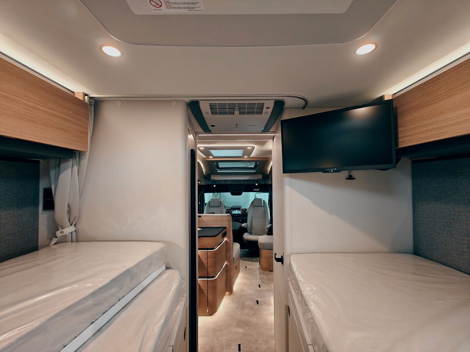 Fahrzeugabbildung HYMER / ERIBA / HYMERCAR B-KLASSE MC T 680 PREMIUM 2026 SOFORT LIEFERBAR