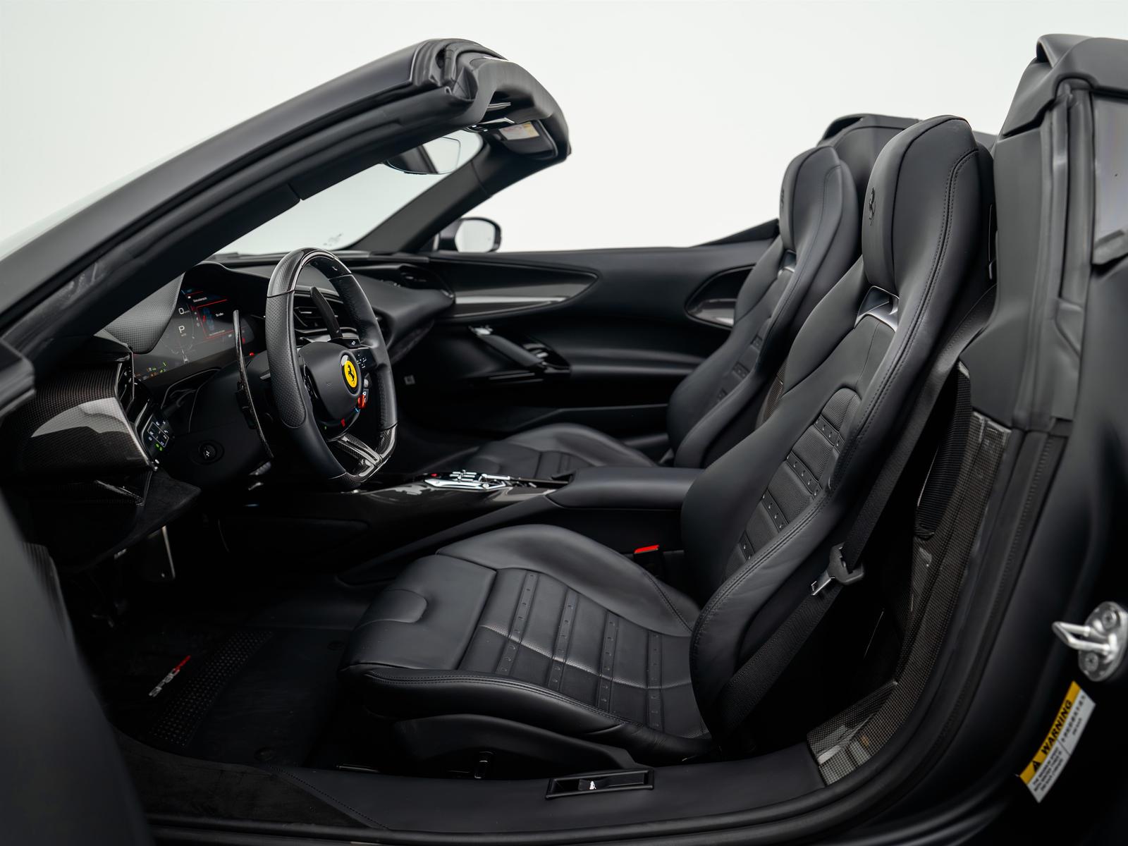 Ferrari SF90 Spider NERO OPACO - FERRARI HAMBURG