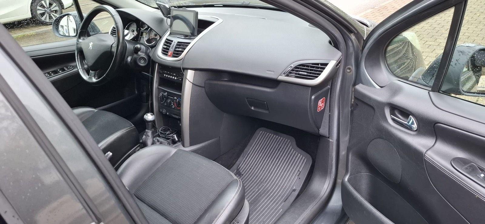 Peugeot 207 2009 — photo 13