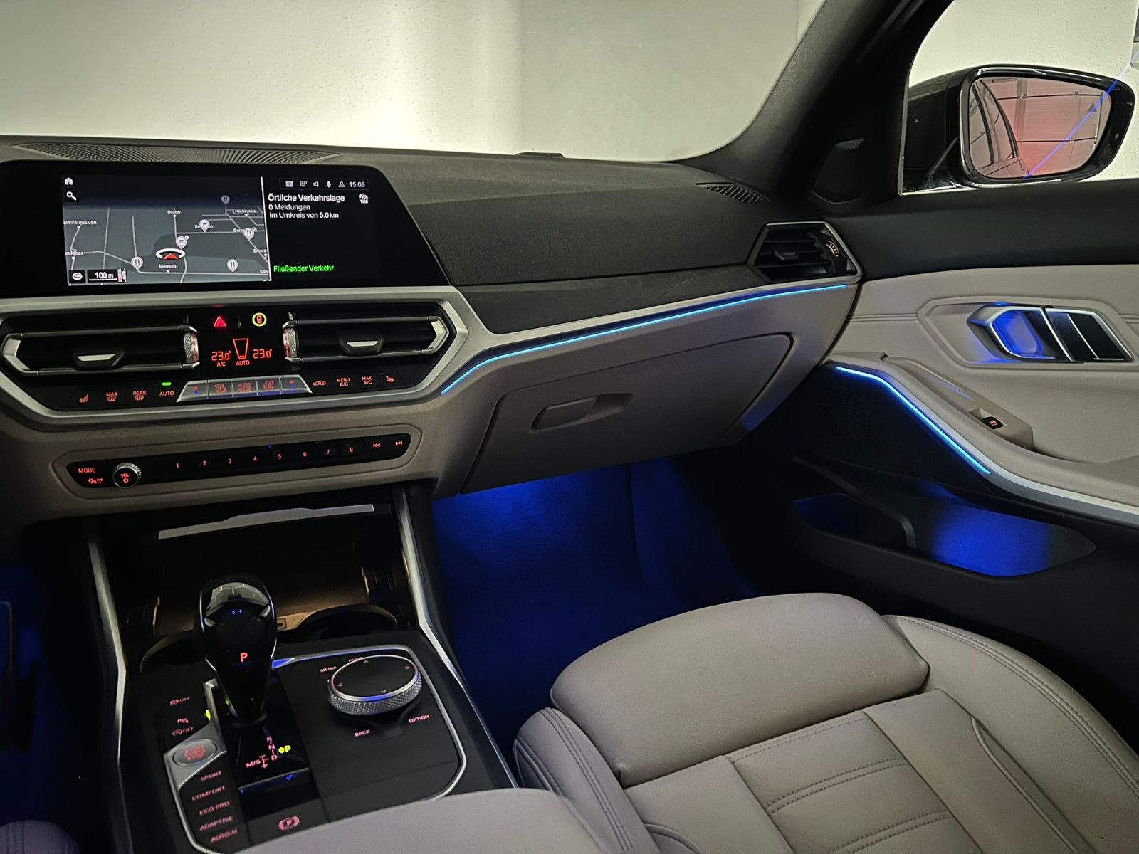 Fahrzeugabbildung BMW 330 i xDrive M SPORT/PANO/STHZ/ACC/DRAVITGRAU